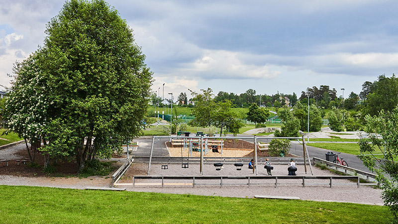 Gungställning på Vendelsömalmsgropens lekplats