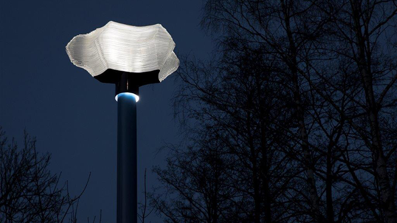 Lampa formad som ett moln.
